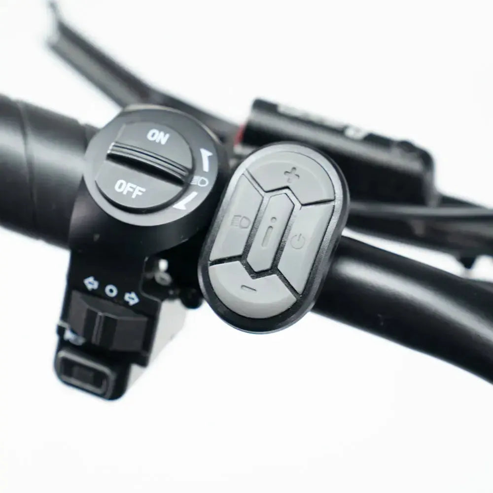 OUXI V8 Pro Zwart fatbike - schakelaar